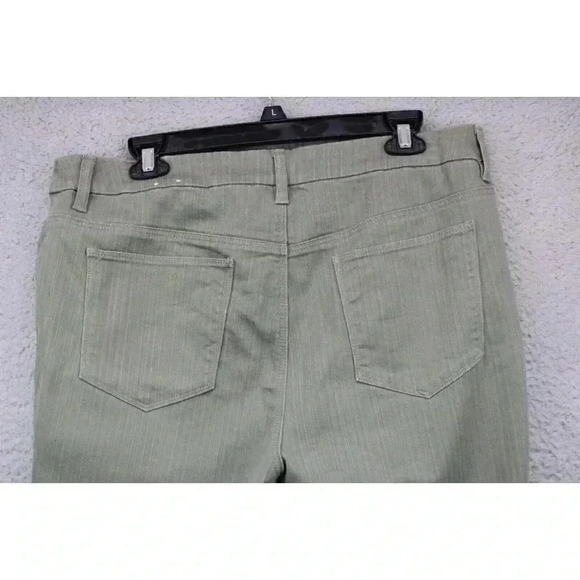 Chico's Olive Green Women's Stretch Capri's-Size 2 - Picture 7 of 9